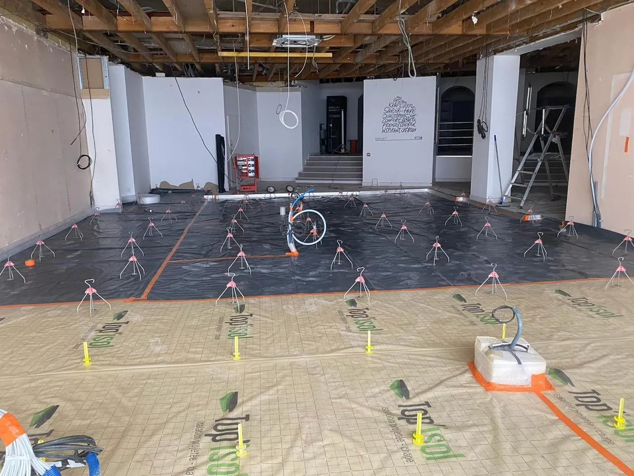 Préparation chape trépieds - isolant Top'Isol